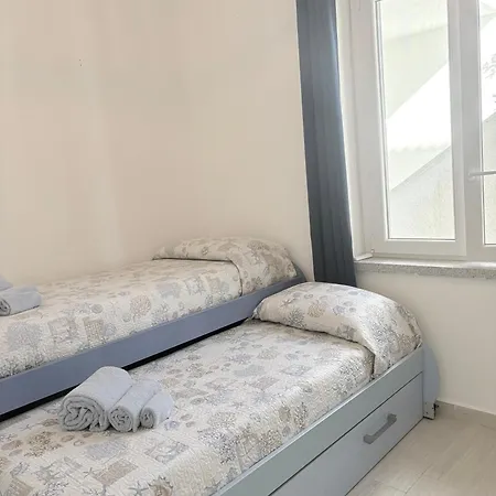 House Ilaria Topazio Апартаменти *